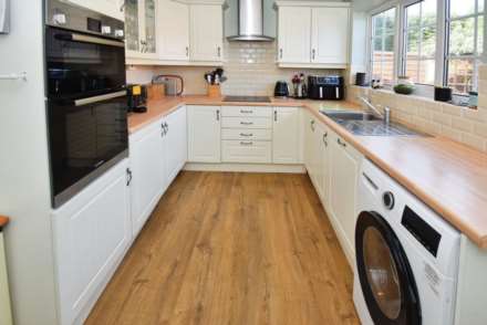 Orston Crescent, Spital, Image 3
