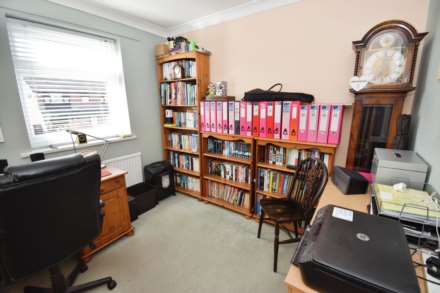 Elton Drive, Spital, Image 19