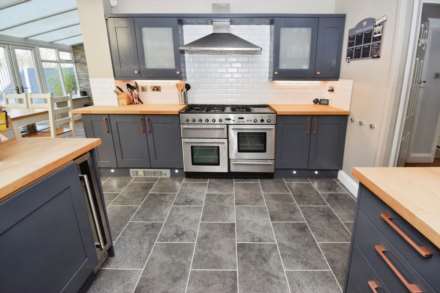 Arnot Way, Bebington, Image 12