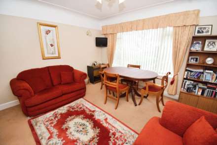 Wirral Gardens, Bebington, Image 10