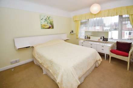 Wirral Gardens, Bebington, Image 13