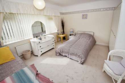 Wirral Gardens, Bebington, Image 15