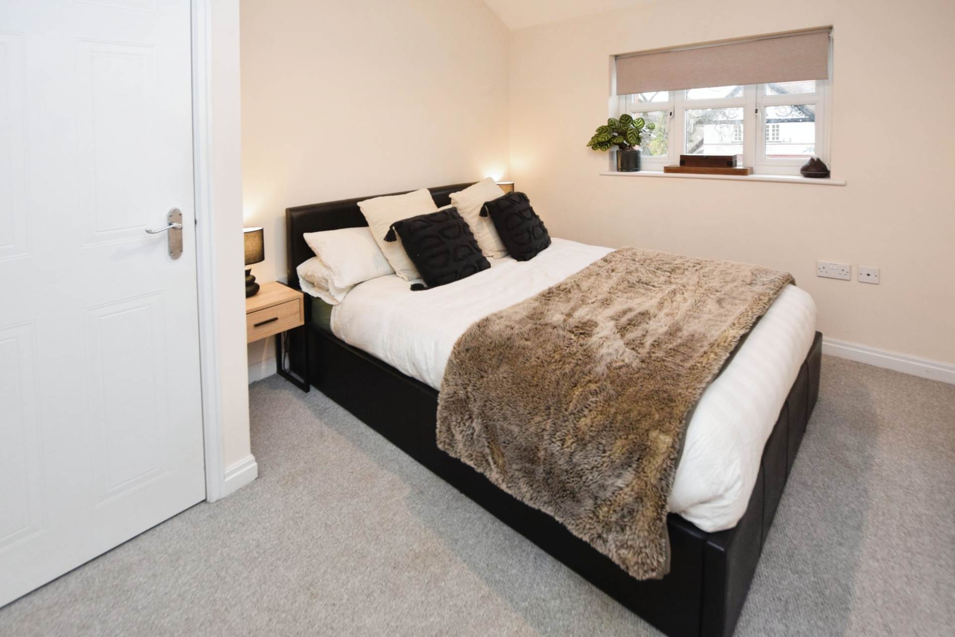 Elm Court, Bebington, Image 11