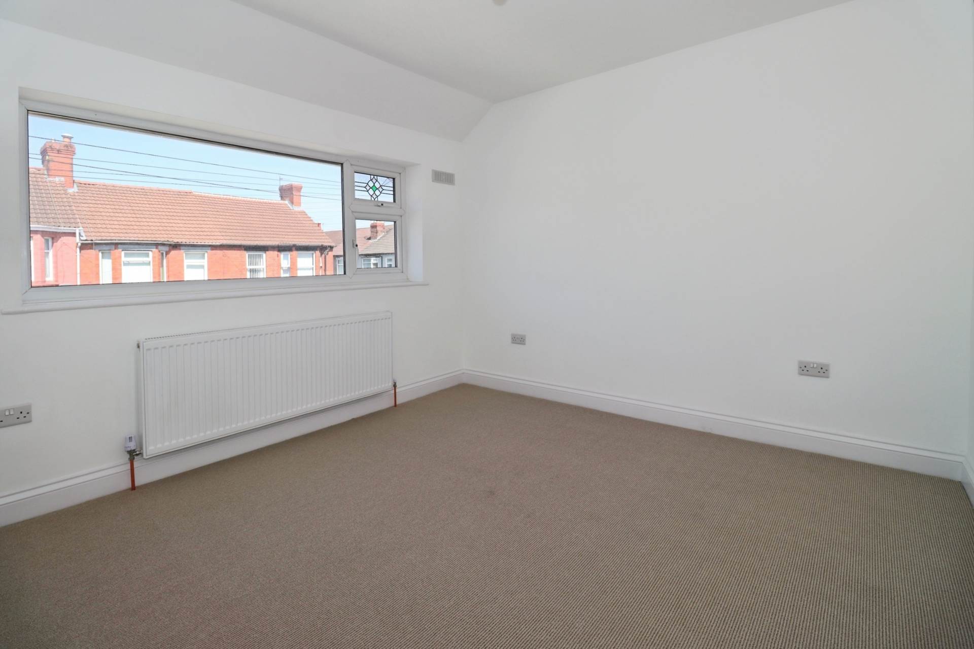 Quarry Road East, Wirral, Image 10
