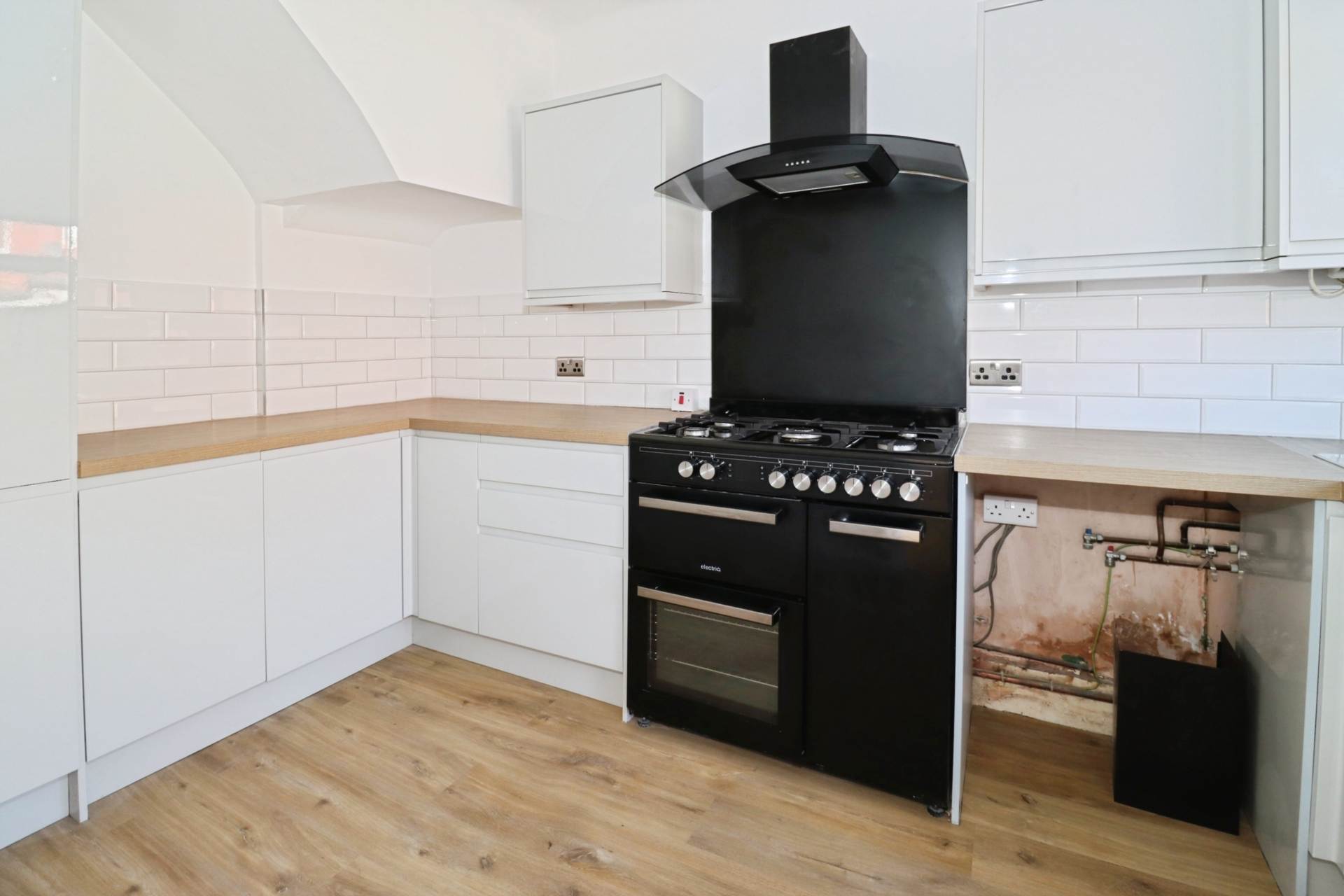 Quarry Road East, Wirral, Image 8