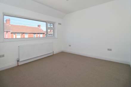 Quarry Road East, Wirral, Image 10