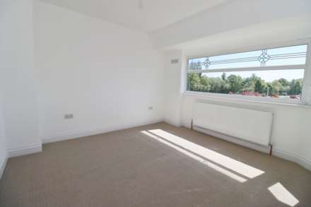 Quarry Road East, Wirral, Image 11