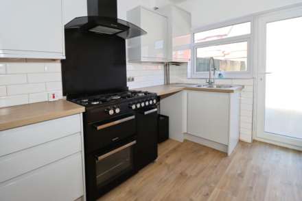 Quarry Road East, Wirral, Image 9