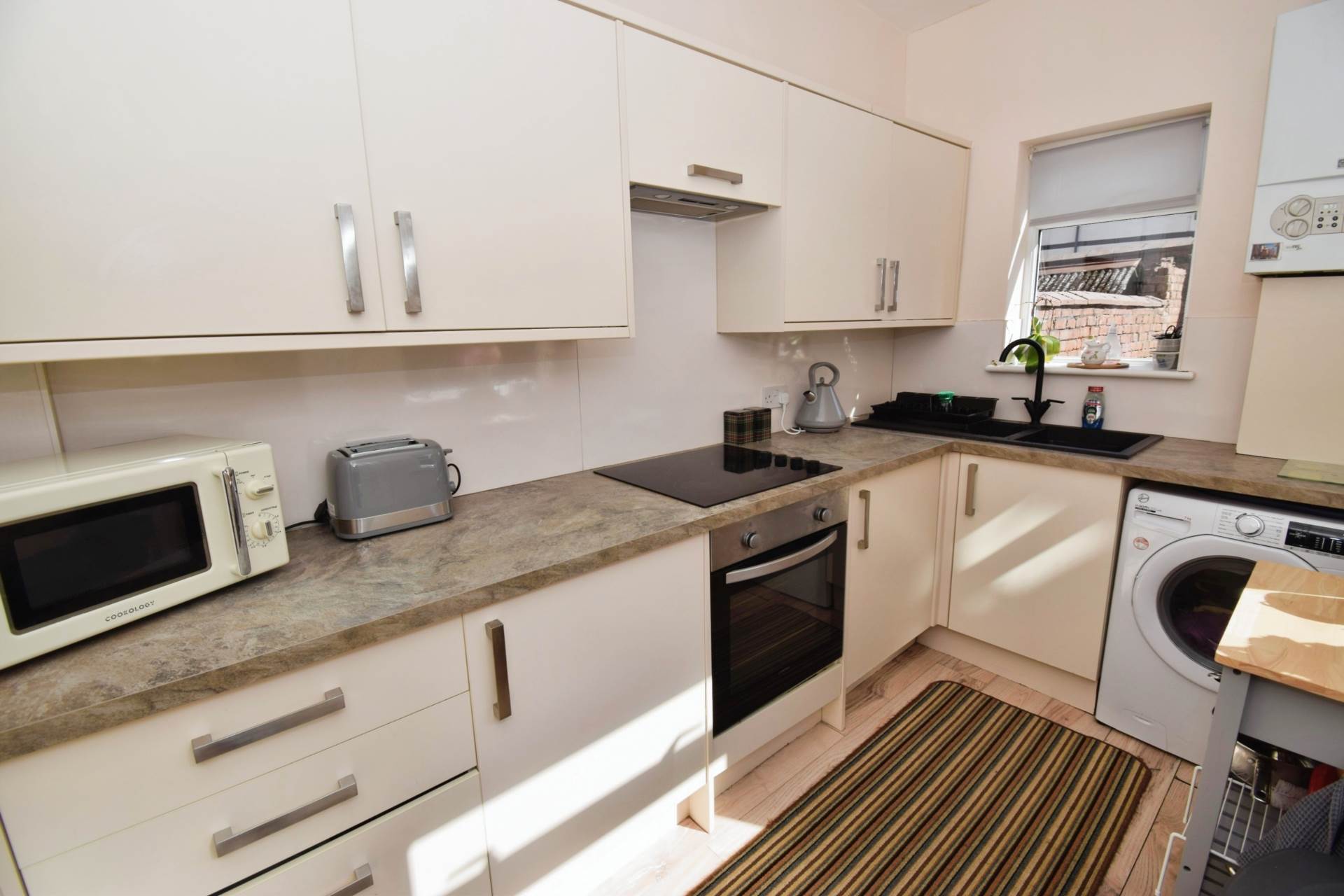 Erfurt Avenue, Bebington, Image 3