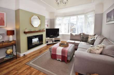Kingswood Boulevard, Bebington, Image 3