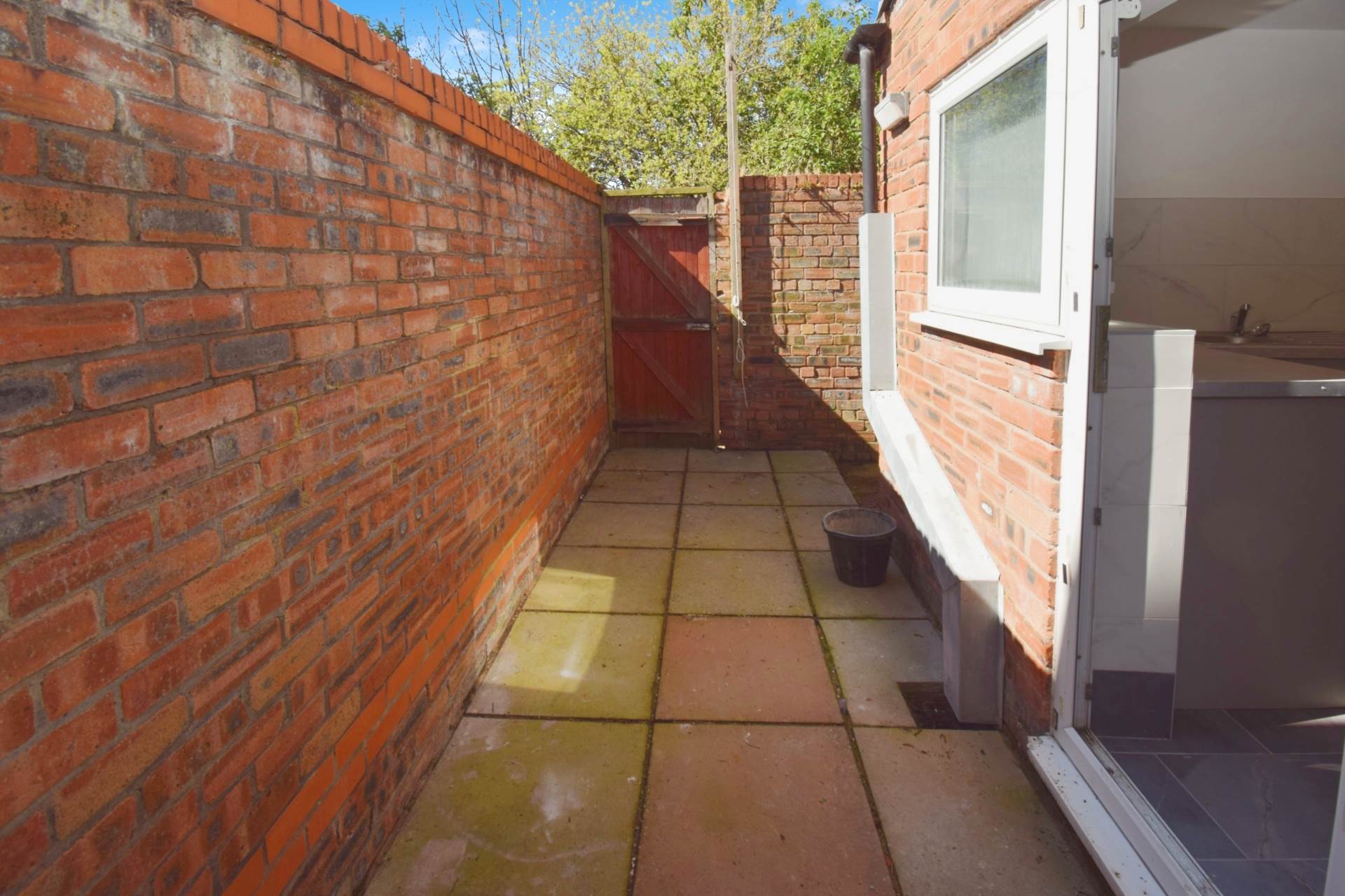 Lees Avenue, Rock Ferry, Image 18