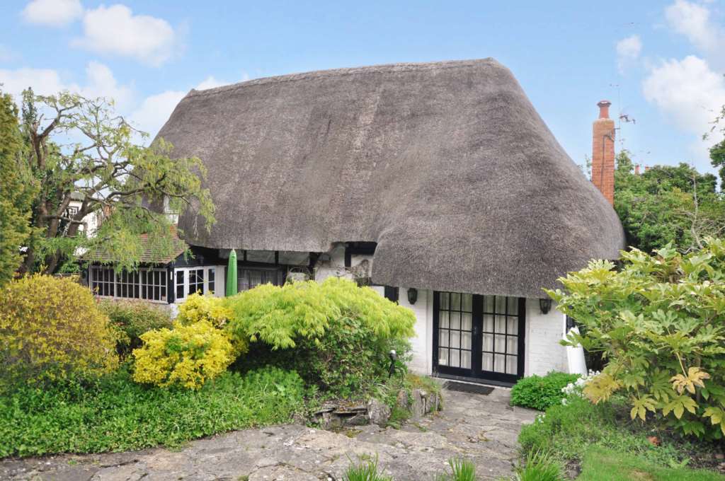 Beautiful Country Cottage Available To Rent