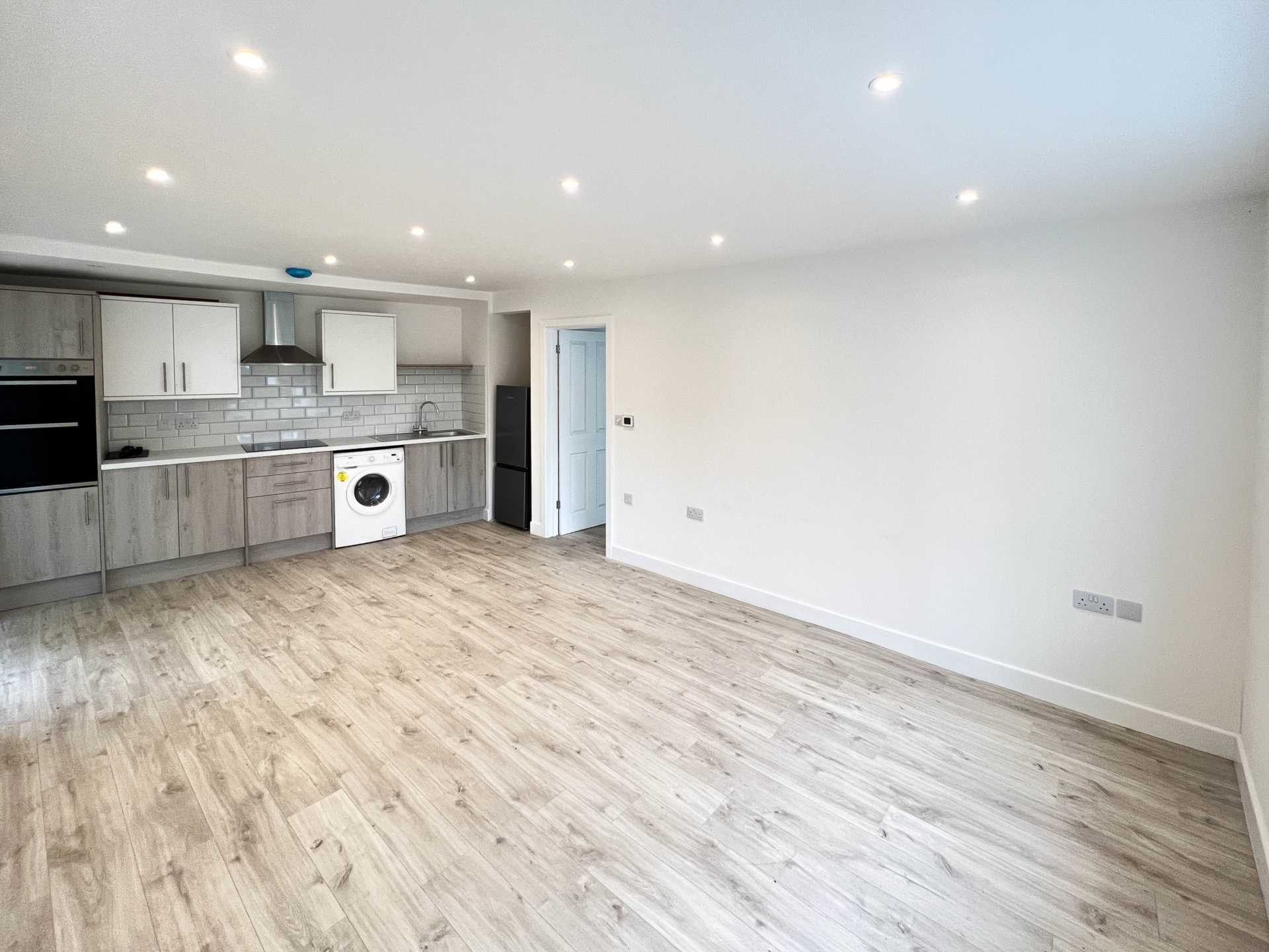 The Green South, Warborough, Image 3