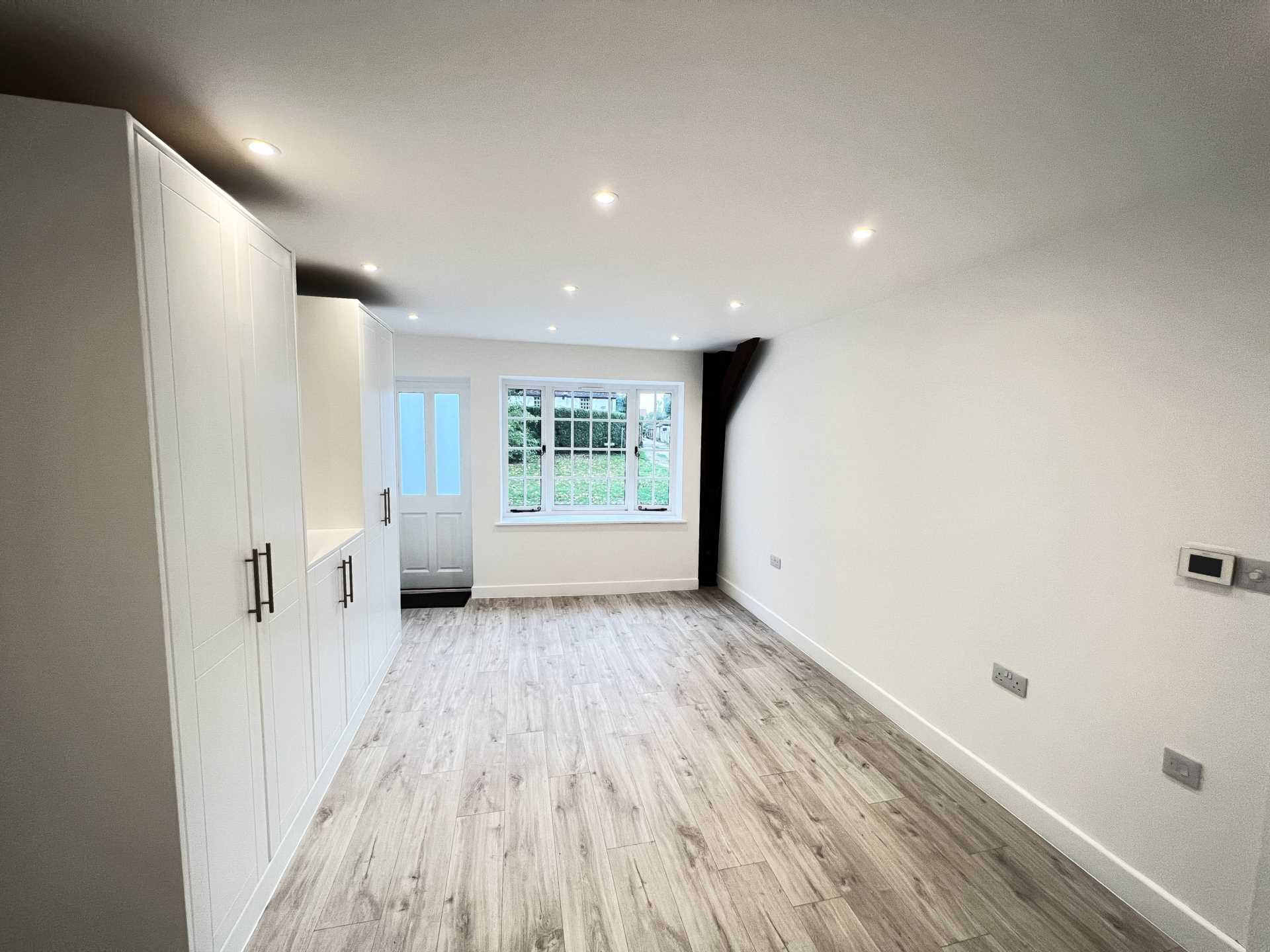 The Green South, Warborough, Image 6