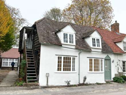 The Green South, Warborough, Image 1