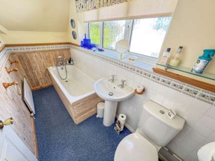 Woodlands, Winterbrook, Image 12