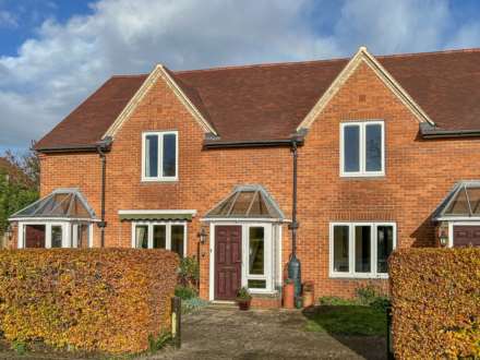 2 Bedroom Terrace, St. Lucians Lane, Wallingford