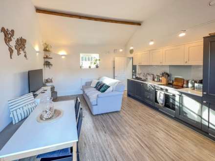 Ratcliffe Court, Cholsey, Image 2