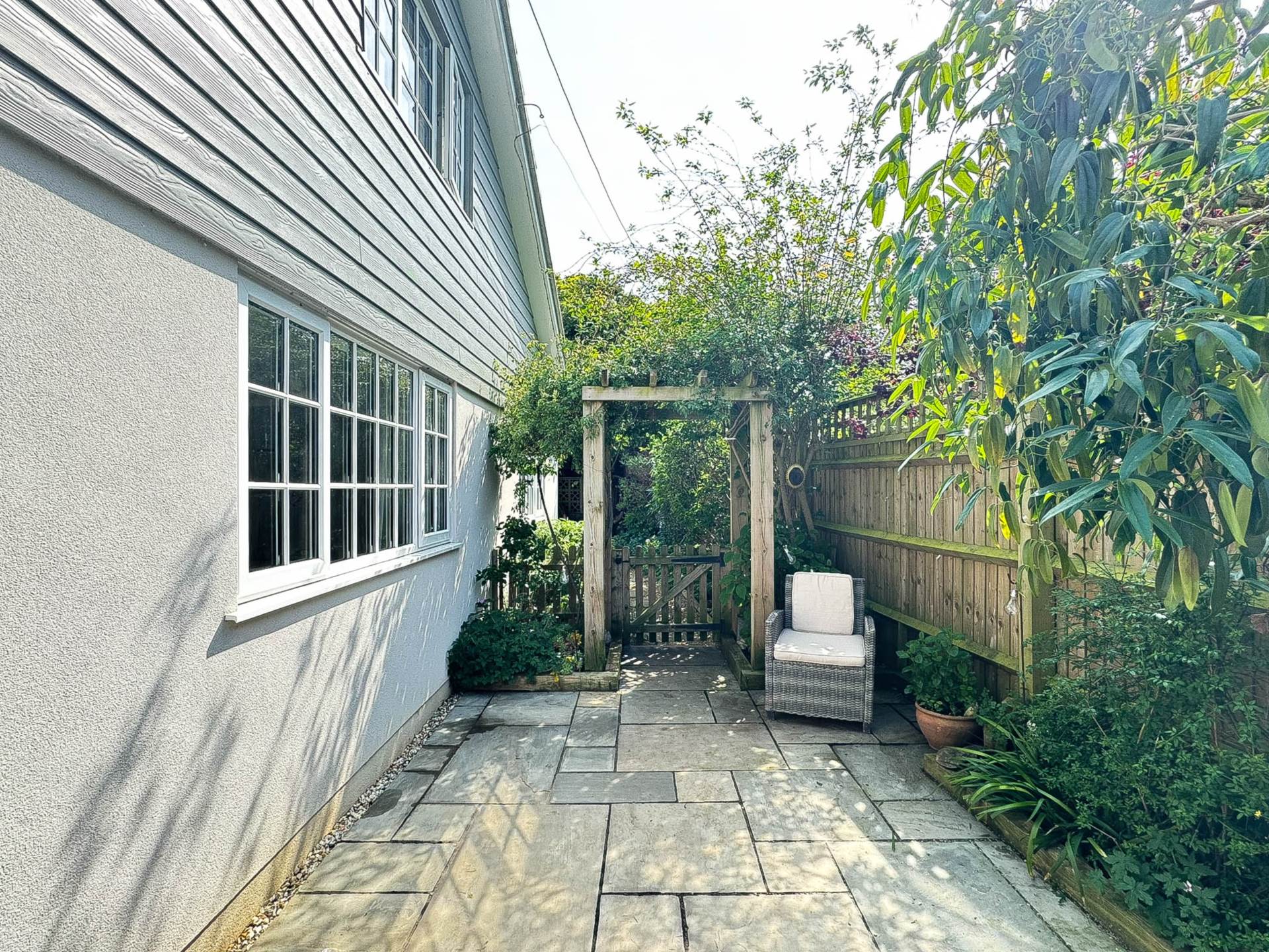 Court Drive, Shillingford, Image 22