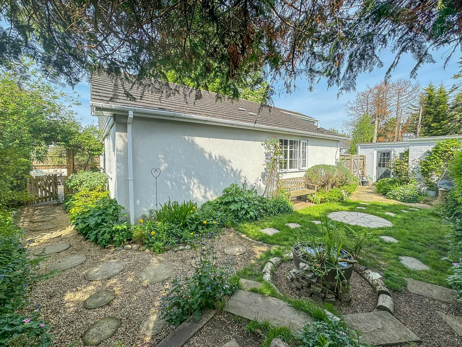 Court Drive, Shillingford, Image 25