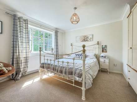 Court Drive, Shillingford, Image 12