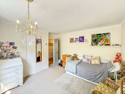 Court Drive, Shillingford, Image 13