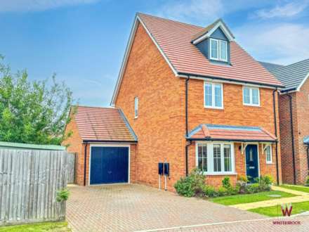 Mondays Field, Benson