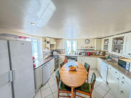 Henley Road, Shillingford, Image 4