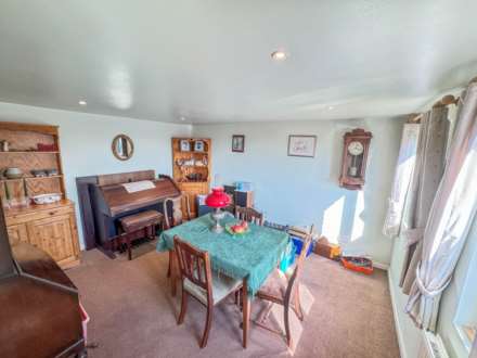 Henley Road, Shillingford, Image 5