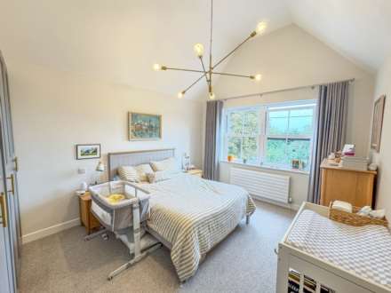 Kite Cottage, High Road, Brightwell, Image 11