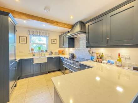 Kite Cottage, High Road, Brightwell, Image 8
