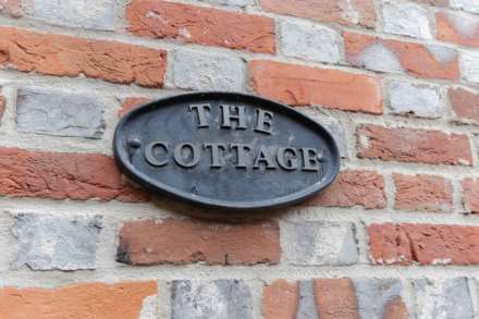 The Cottage, Church Lane, Image 12