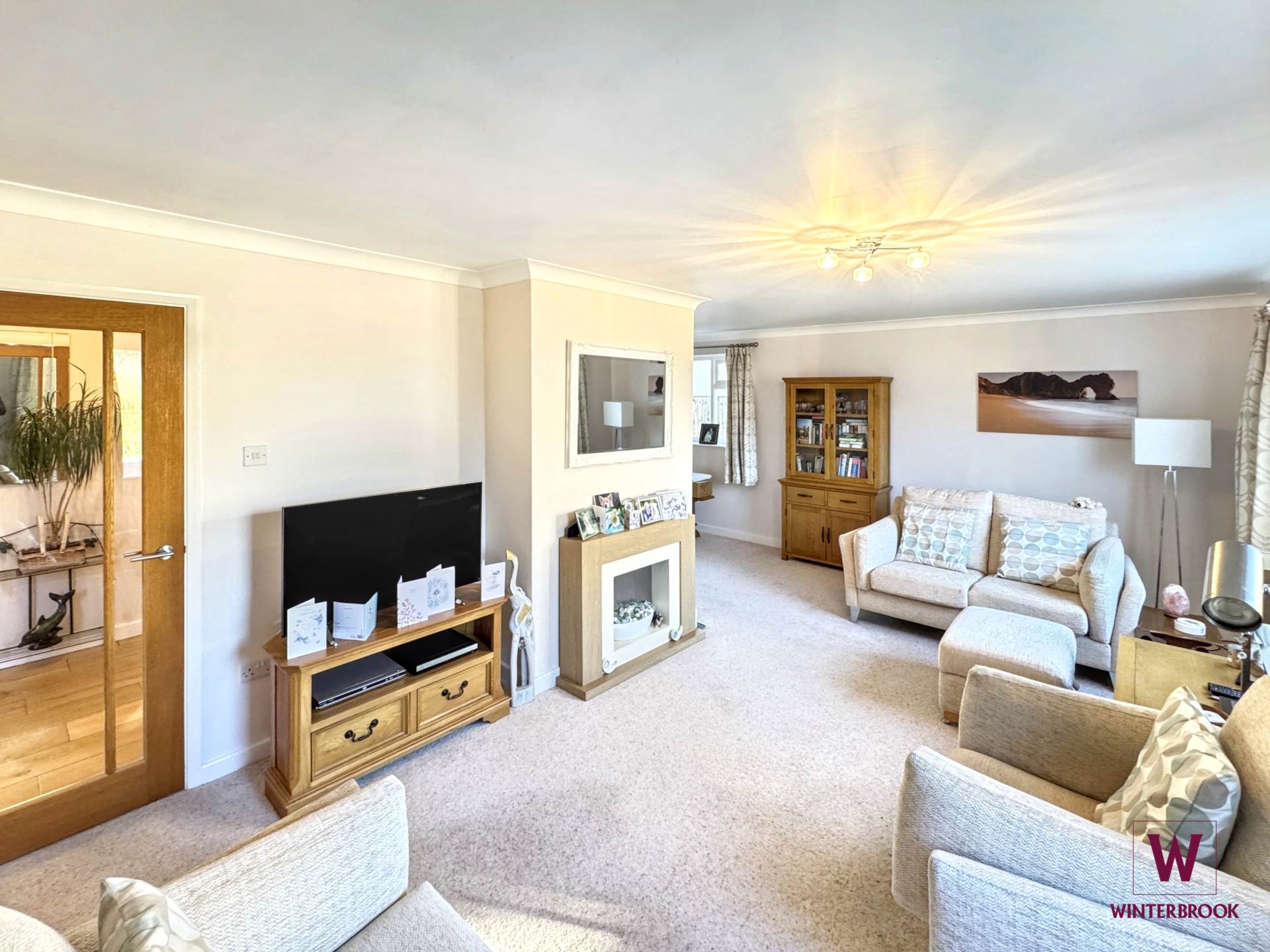 Castle Close, Benson, Image 2