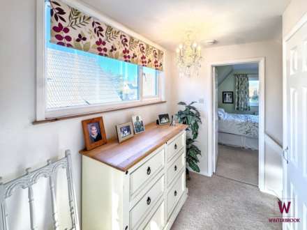 Castle Close, Benson, Image 10