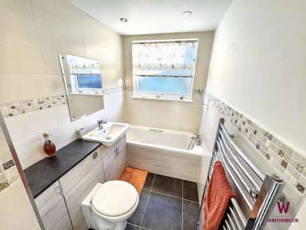 Castle Close, Benson, Image 13