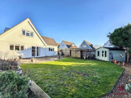 Castle Close, Benson, Image 17