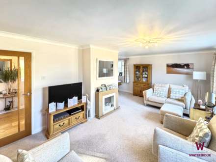 Castle Close, Benson, Image 2