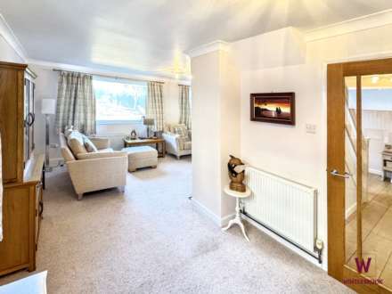 Castle Close, Benson, Image 4