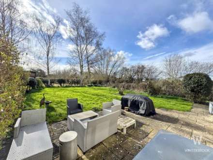 The Green North, Warborough, Image 16