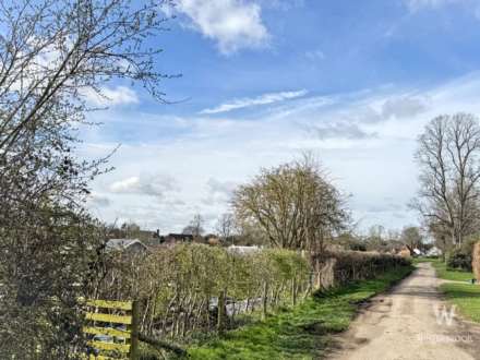 The Green North, Warborough, Image 18