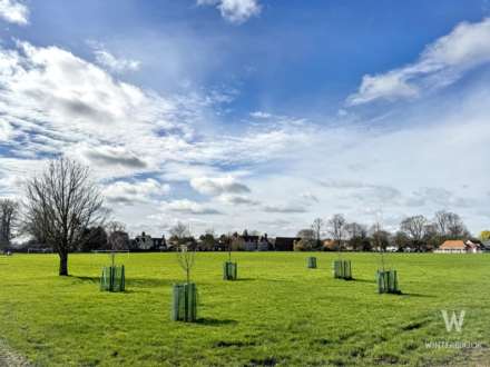 The Green North, Warborough, Image 19