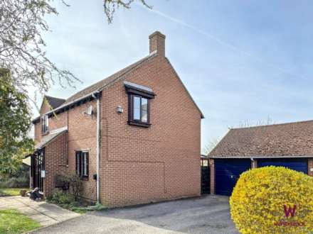 Orchard Close, Shillingford