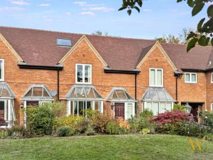 St. Lucians Lane, Wallingford, Image 1