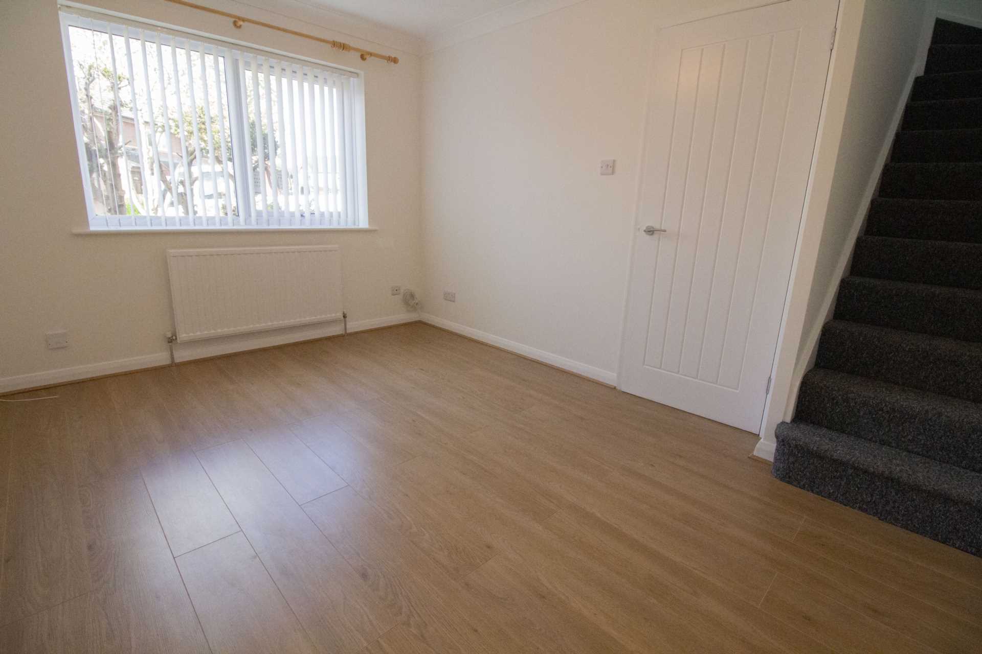 Croscombe Gardens, Frome, Image 2
