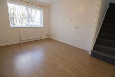 Croscombe Gardens, Frome, Image 2