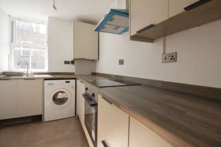 North Parade, Frome, Image 3