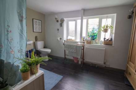 Vicarage Street, Warminster, Image 10