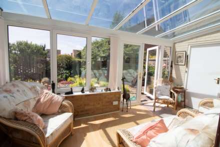 Magnolia Close, Frome, Image 8