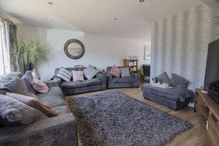 Bartlett Close, Frome, Image 3