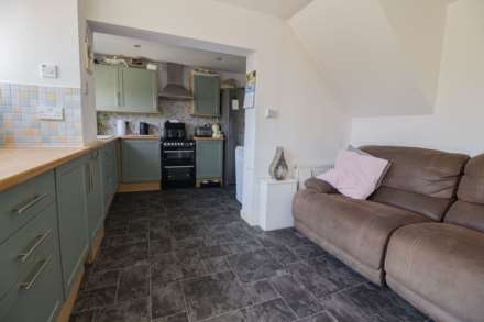 Bartlett Close, Frome, Image 7